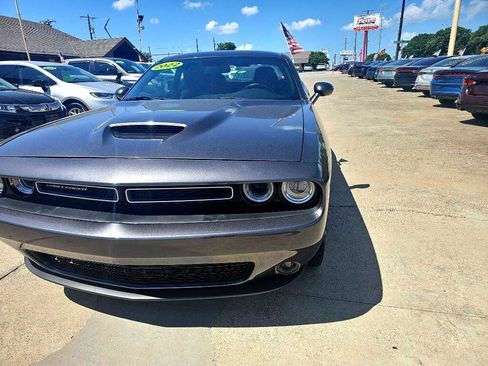 Used 2022 Dodge Challenger GT image 9