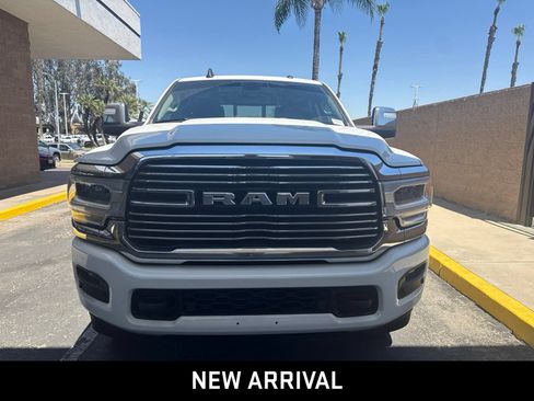 Used 2024 RAM 2500 Laramie AWD/4WD image 2