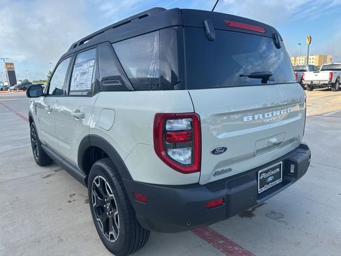 New 2025 Ford Bronco Sport Outer Banks AWD/4WD image 38