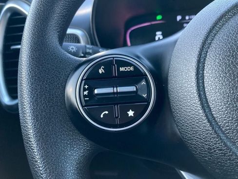Used 2024 Kia Soul LX w/ Option Group 015 FWD image 14