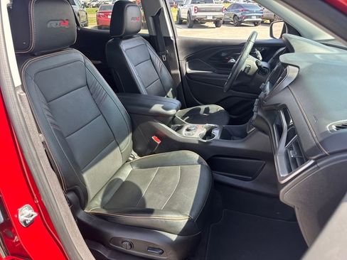 Used 2024 GMC Terrain AT4 image 12