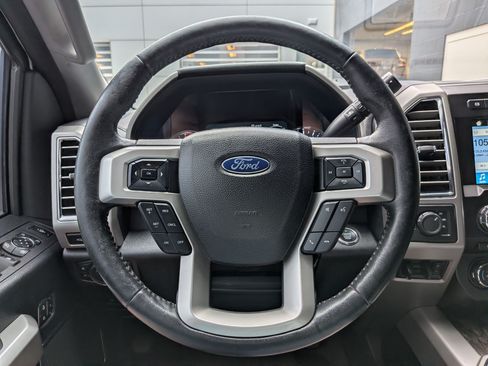 Used 2017 Ford F250 Lariat w/ Lariat Ultimate Package AWD/4WD image 14