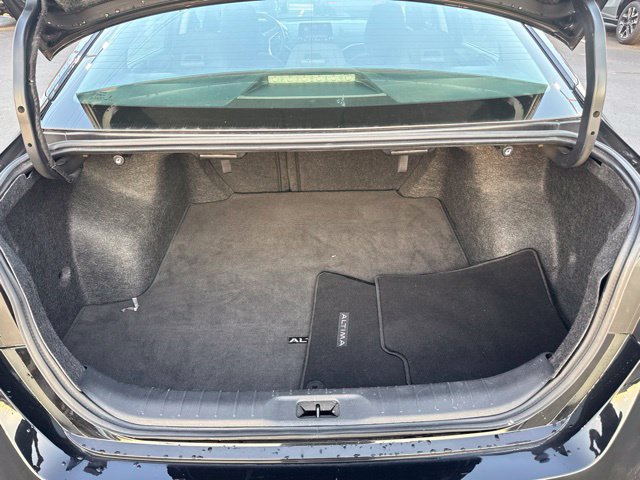 Used 2025 Nissan Altima 2.5 SV FWD image 10
