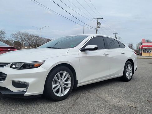 Used 2016 Chevrolet Malibu LT image 1