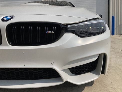 Used 2018 BMW M4 Coupe w/ Executive Package RWD image 4