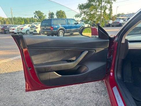 Used 2018 Tesla Model 3 Long Range AWD/4WD image 7