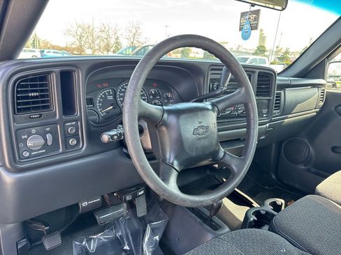 Used 2002 Chevrolet Silverado 1500 4x4 Regular Cab image 13