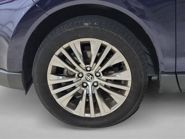 Certified 2023 Toyota Venza Limited AWD/4WD image 9