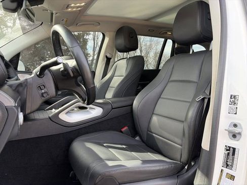 Used 2023 Mercedes-Benz GLS 450 4MATIC w/ AMG Line Exterior image 11