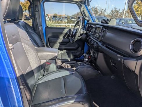 Used 2022 Jeep Gladiator Sport image 31