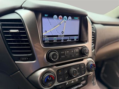 Used 2018 Chevrolet Suburban LT RWD image 53