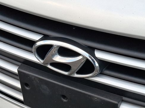 Used 2018 Hyundai Elantra SEL w/ Cargo Package image 8