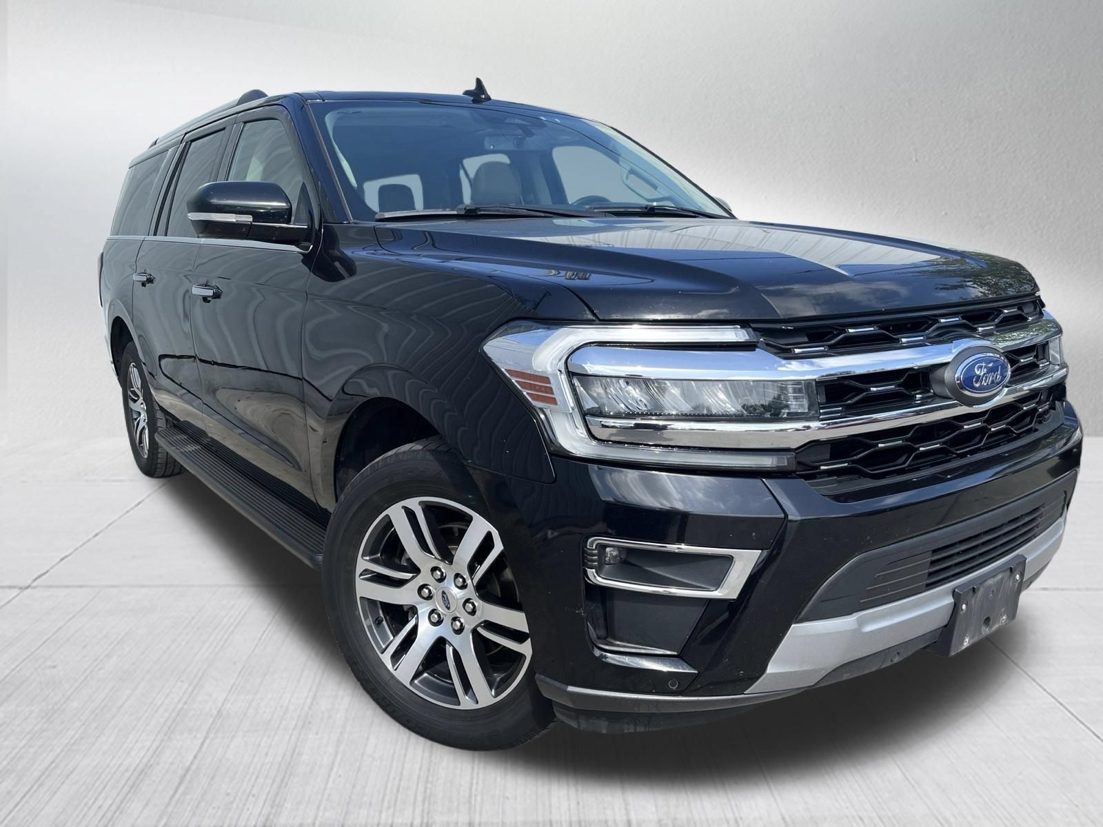 Used 2024 Ford Expedition Max Limited RWD image 3