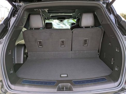 Used 2023 Buick Enclave Avenir FWD image 13