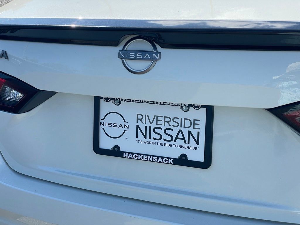 Certified 2024 Nissan Altima 2.5 SR w/ SR Premium Package FWD image 32