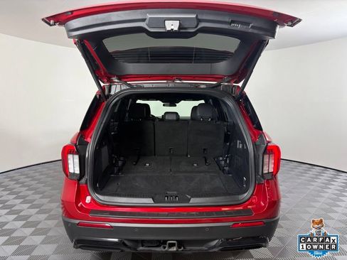 Certified 2025 Ford Explorer ST-Line w/ ST-Line Street Pack AWD/4WD image 10