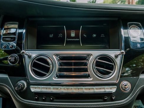 Used 2014 Rolls-Royce Wraith image 13