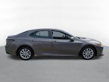 Used 2022 Toyota Camry LE image 2