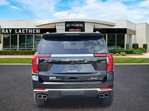 New 2026 GMC Yukon Denali w/ Denali Reserve Package AWD/4WD image 4