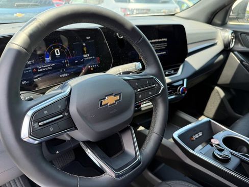 Used 2026 Chevrolet Equinox LT w/ Convenience Package II AWD/4WD image 19