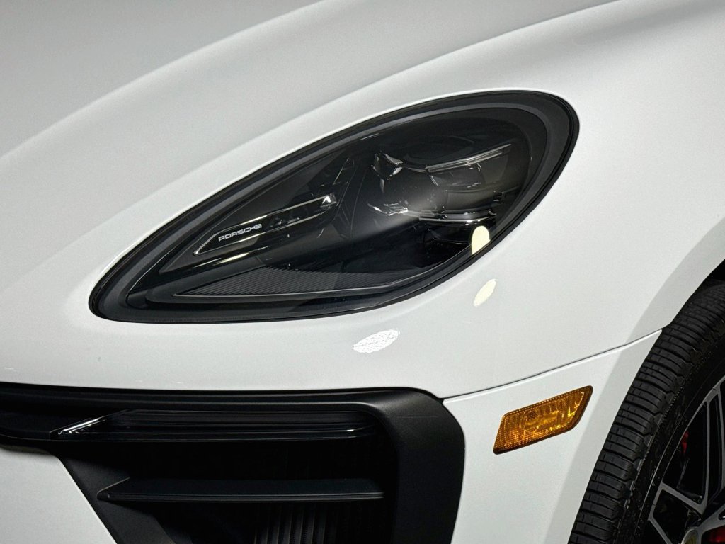 Certified 2026 Porsche Macan S AWD/4WD image 26