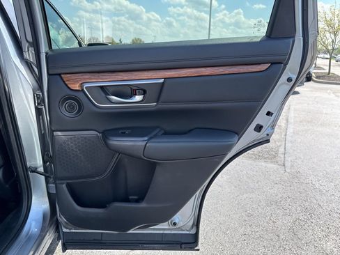 Used 2017 Honda CR-V Touring image 38