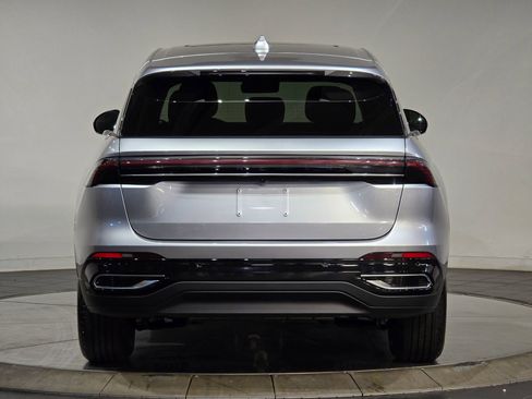 New 2025 Lincoln Nautilus Premier w/ Equipment Group 102A image 5