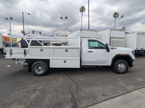 New 2026 GMC Sierra 3500 Pro w/ Convenience Package RWD image 5