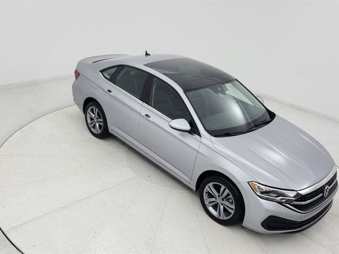 Used 2024 Volkswagen Jetta SE FWD image 19