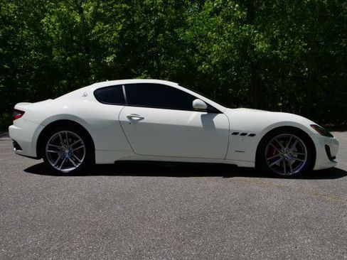 Used 2017 Maserati GranTurismo MC RWD image 42