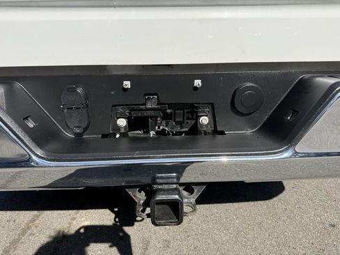 Used 2021 Chevrolet Silverado 1500 LT image 13