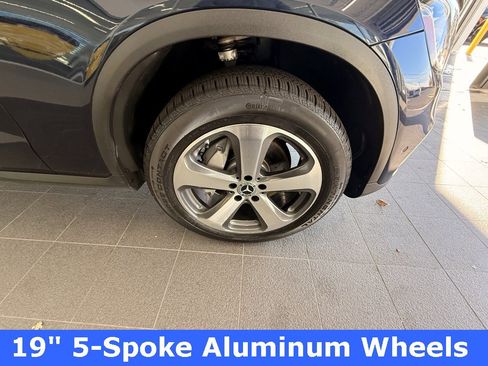 Used 2022 Mercedes-Benz GLC 300 4MATIC w/ Premium Package Lite image 40