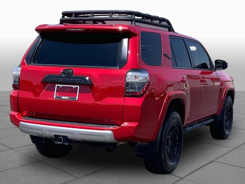 Used 2022 Toyota 4Runner TRD Off-Road Premium AWD/4WD image 13