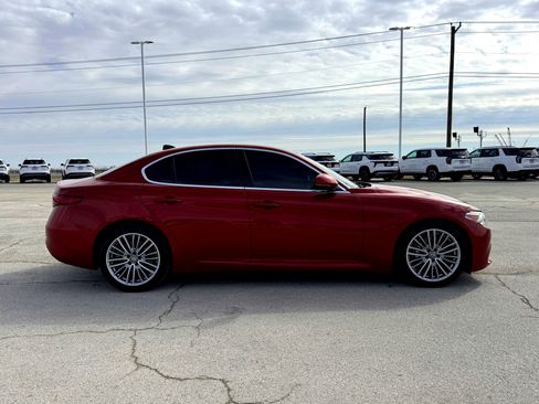 Used 2018 Alfa Romeo Giulia Ti w/ Quick Order Package 22Z Lusso image 6