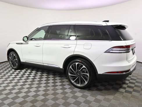 New 2026 Lincoln Aviator Reserve image 3