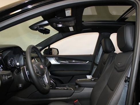 New 2026 Cadillac XT5 Sportv image 7