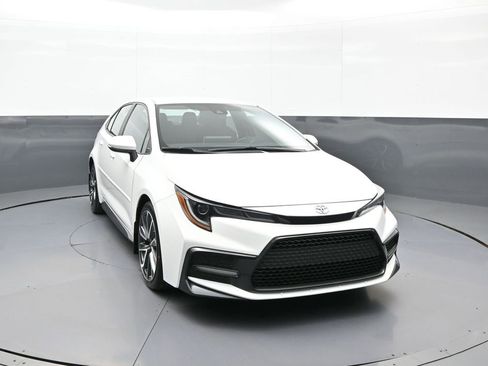 Certified 2020 Toyota Corolla SE image 3