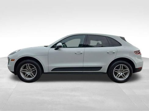 Used 2017 Porsche Macan image 11