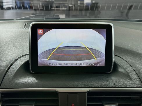 Used 2016 MAZDA MAZDA3 i Sport w/ Preferred Equipment Package image 21