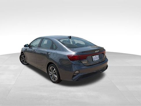 Used 2024 Kia Forte LXS FWD image 4