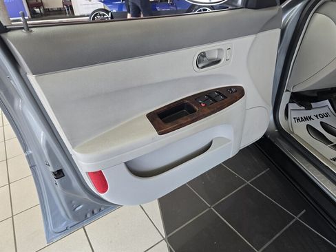 Used 2008 Buick LaCrosse CX FWD image 8