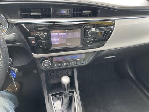 Used 2016 Toyota Corolla LE FWD image 18