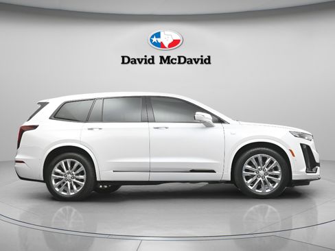 Used 2023 Cadillac XT6 Premium Luxury w/ Technology Package FWD image 41