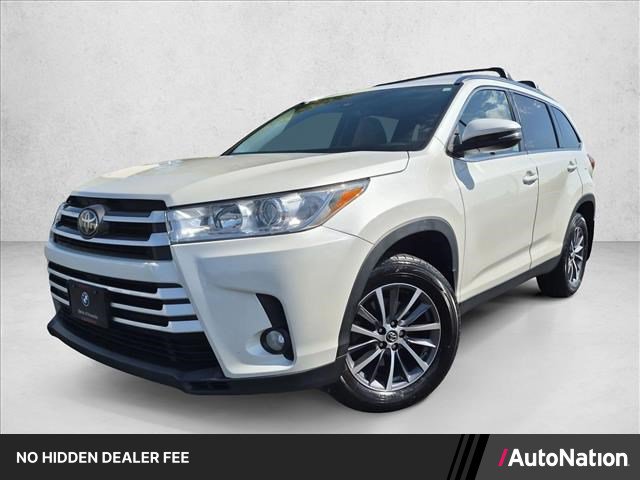 Used 2019 Toyota Highlander XLE AWD/4WD image 1