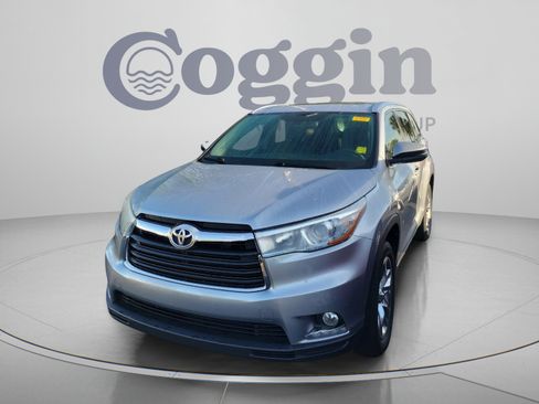 Used 2014 Toyota Highlander Limited FWD image 9