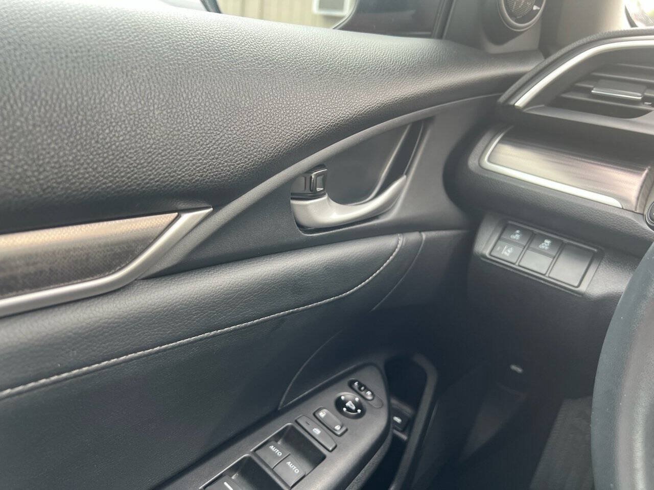 Used 2020 Honda Civic EX-L image 22