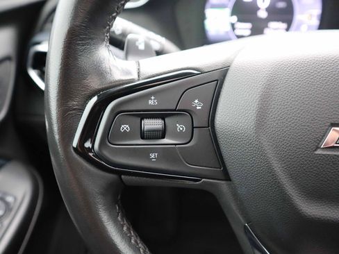 Used 2022 Chevrolet Bolt EUV Premier w/ Sun & Sound Package image 17