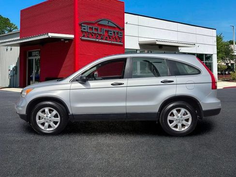 Used 2010 Honda CR-V LX image 2