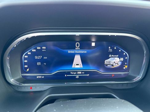 Used 2022 Chevrolet Tahoe High Country image 11