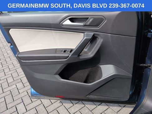 Used 2020 Volkswagen Tiguan SE w/ Panoramic Sunroof Package AWD/4WD image 29